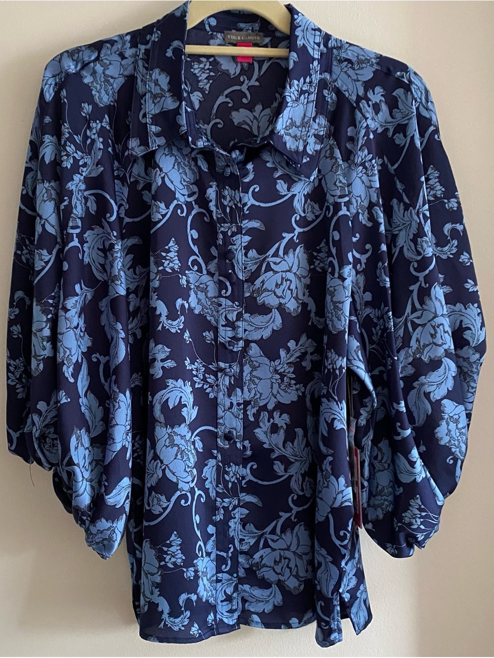 Vince Camuto Navy and Light Blue Floral top NWT size L
